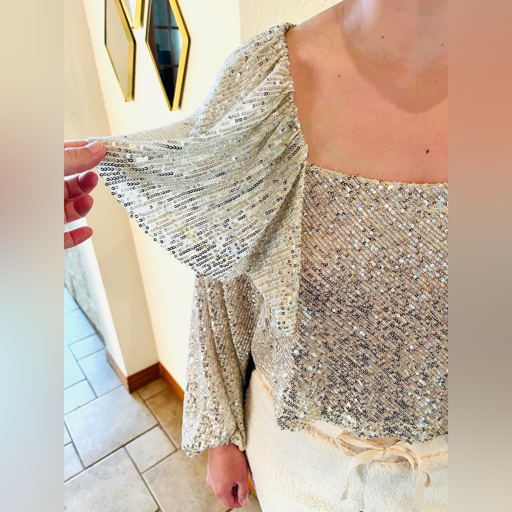 Free People Silver Tiered Ruffle Balloon Sleeve Sequin Flowy Top Size XS NWT - Picture 7 of 13